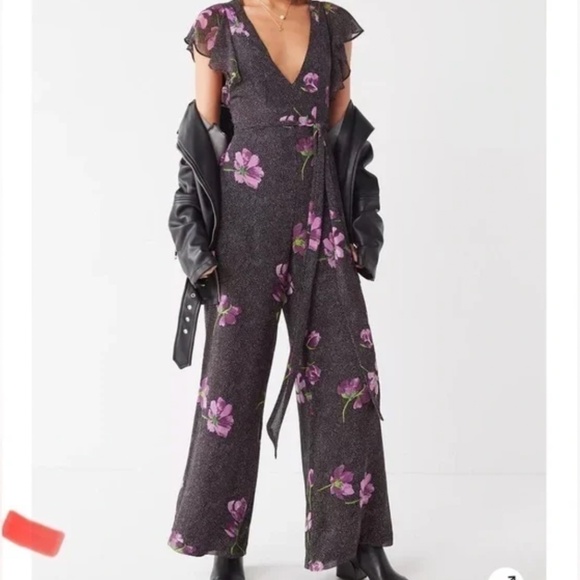 Urban outfitters flowy Black and Purple Floral Jumpsuit size2 - Picture 1 of 14